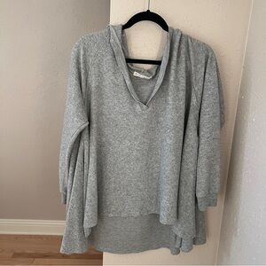 Project Social T Urban Outfitters hooded poncho sweater in gray Size Small